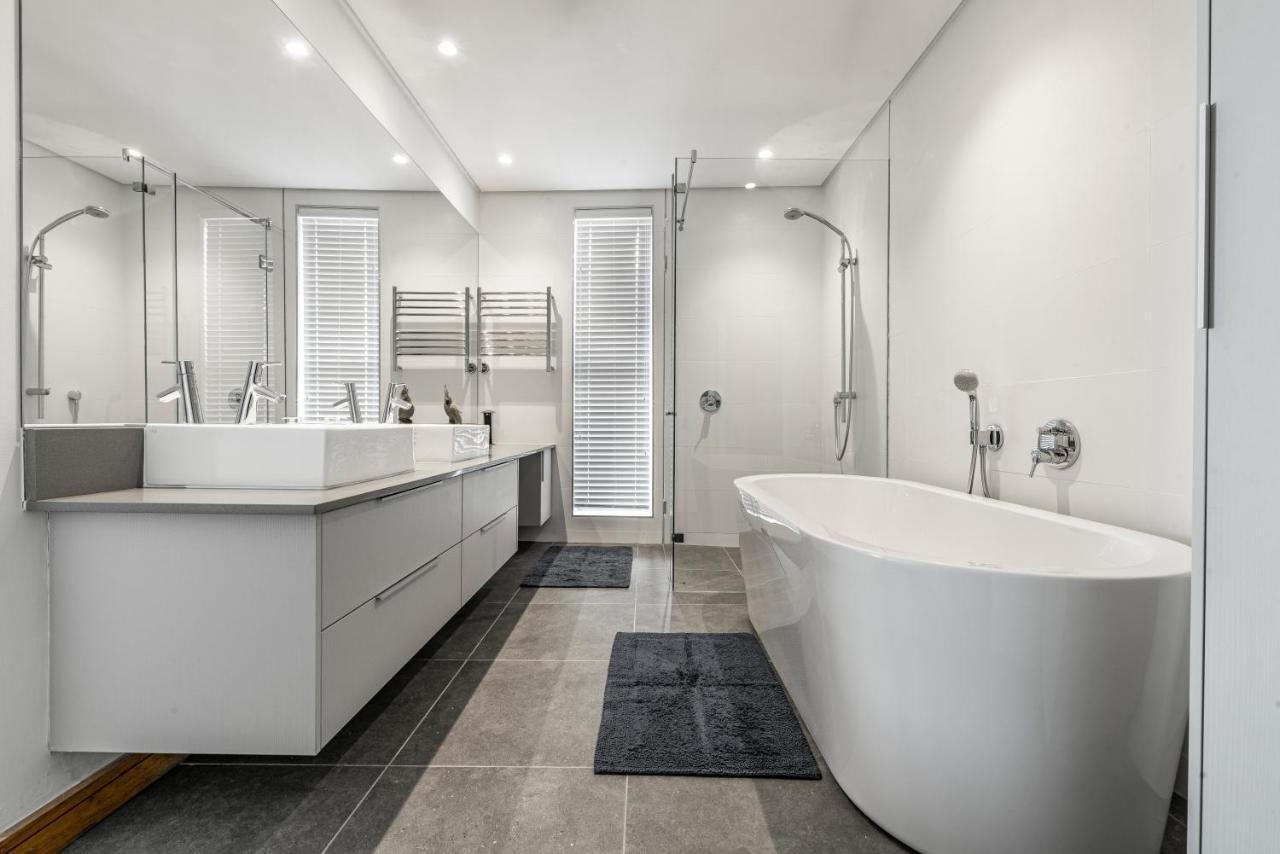 17 Marine, 2 Bedroom Sea-Facing Apt101 Hermanus Exteriér fotografie